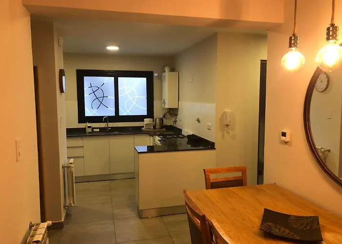 Departamento En Primer Piso A 900 Metros De La Balcarce